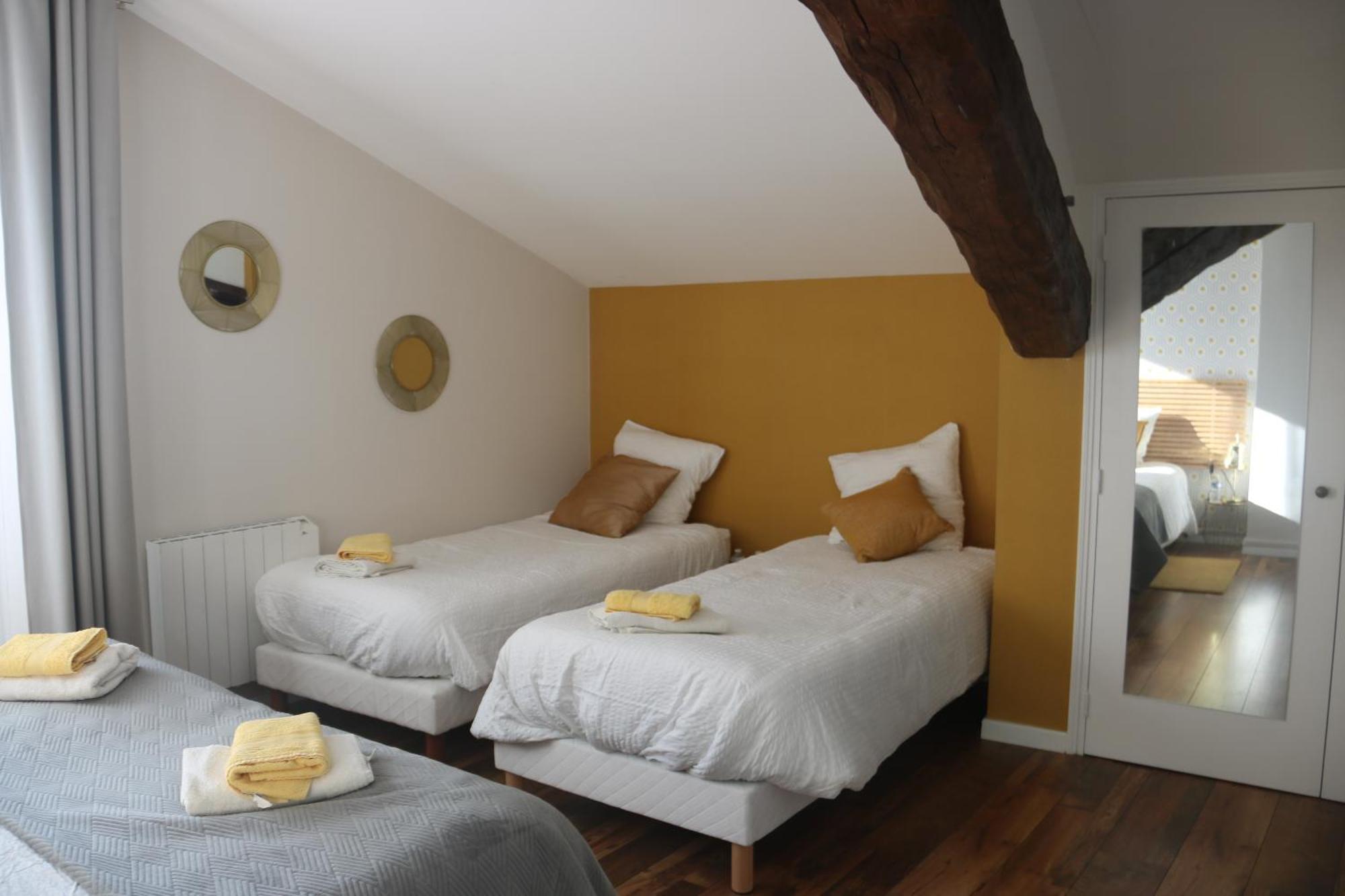 Hotel "Les Peyres" Lamothe-Landerron Exteriér fotografie