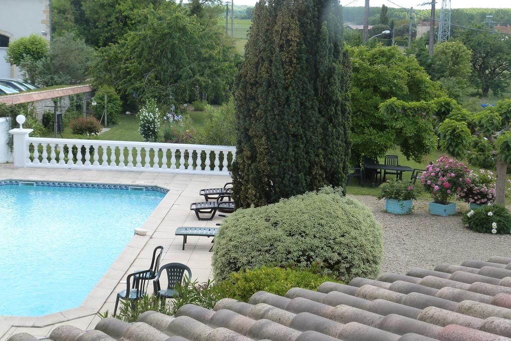 Hotel "Les Peyres" Lamothe-Landerron Pokoj fotografie