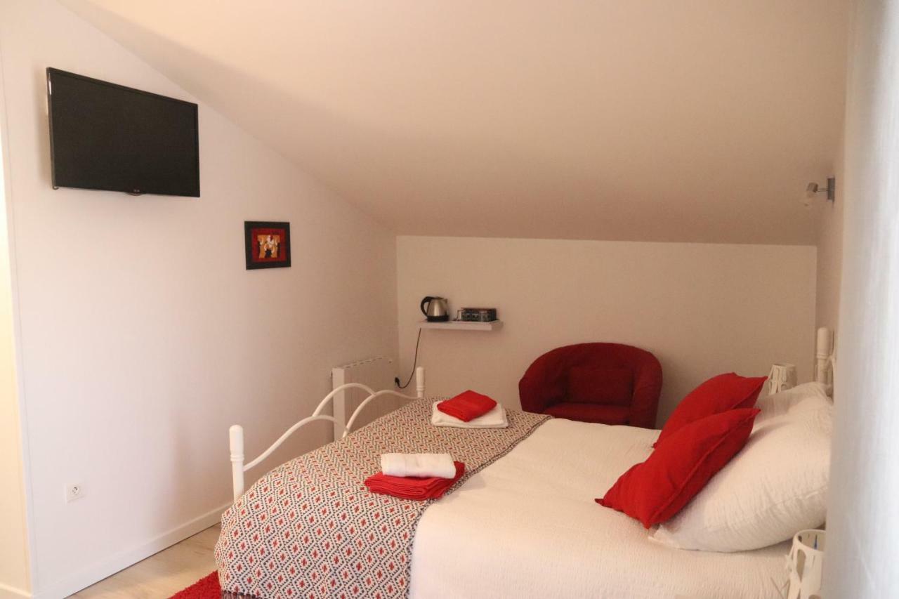 Hotel "Les Peyres" Lamothe-Landerron Exteriér fotografie